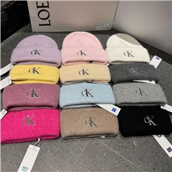 Шапка женская   Calvin Kle*in   С трендовым металлизированным лого