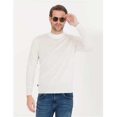 Ecru Slim Fit Bato Yaka Yaka Wool Смешанный базовый вязаный свитер.