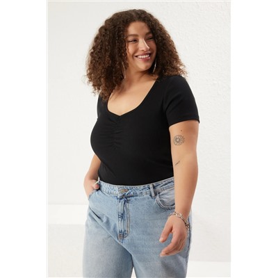 Black v -yaka Shirring Detailed CashCorere Блузя большого размера TBBSS25AF00054