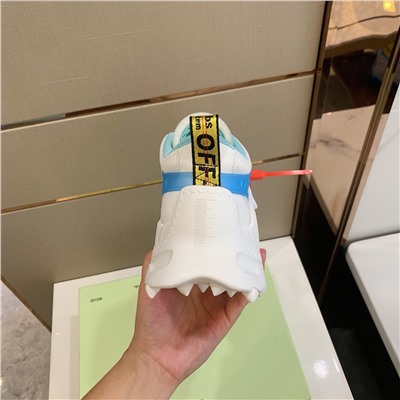 Кроссовки off-white
