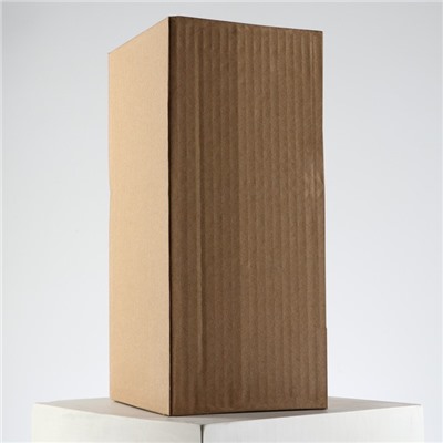 Кубок 140C, наградная фигура, золото, подставка камень, 28 × 13,5 × 6 см.