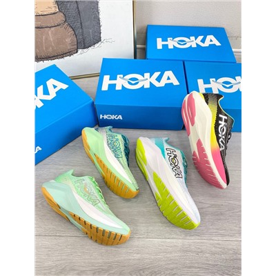 Кроссовки Hoka