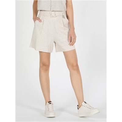 Регулярная подсадка Yüksel Bel Woman Beige Shorts