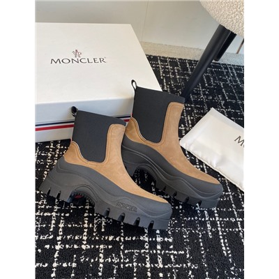 Челси  Moncler