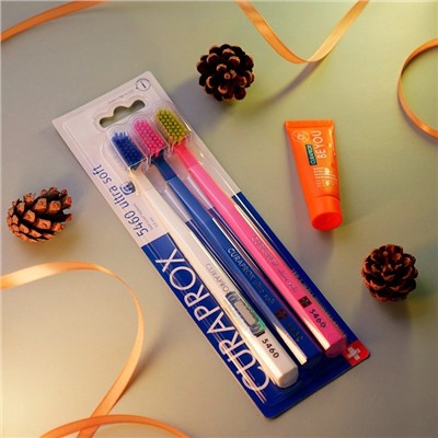 3 зубные щетки Curaprox 5460 + паста Curaprox Be You, 10 мл (Christmas set)
