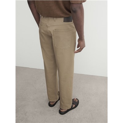 Pantalón tejanero relaxed fit