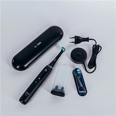 Электрическая зубная щетка Oral-B iO Series 8N Black