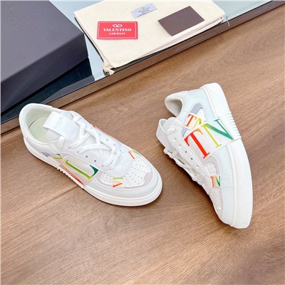 кеды Valentino