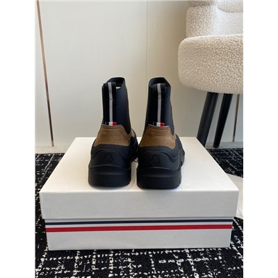 Челси  Moncler