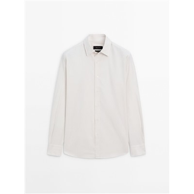 Camisa sarga tintado regular fit