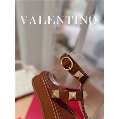 Босоножки Valentino