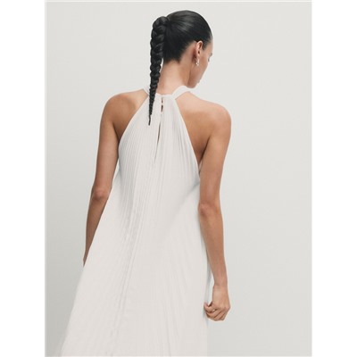 Vestido largo plisado cuello halter