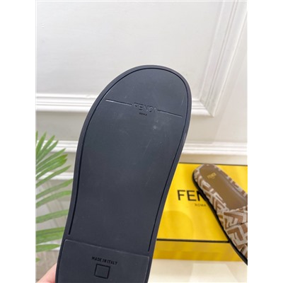 шлепанцы fendi