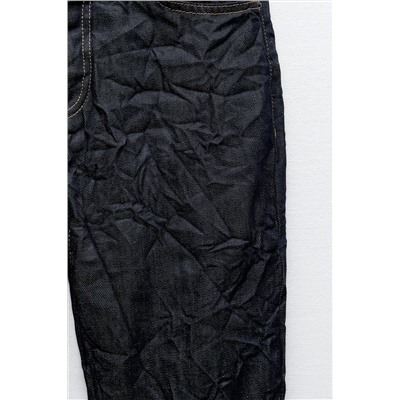 JEANS TRF EFECTO ARRUGADO TIRO MEDIO