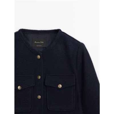 Chaqueta corta 100% lana bolsillos