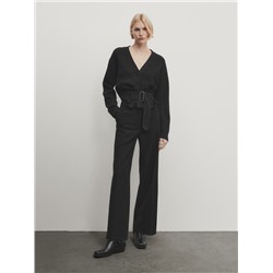 Pantalón liso negro corte recto