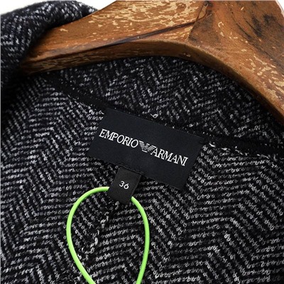 Empori*o Arman*i  женское классическое пальто на пуговицах, экспорт в Россию 🇷🇺 только на сайте его цена 21 780р, прошлогодняя коллекция